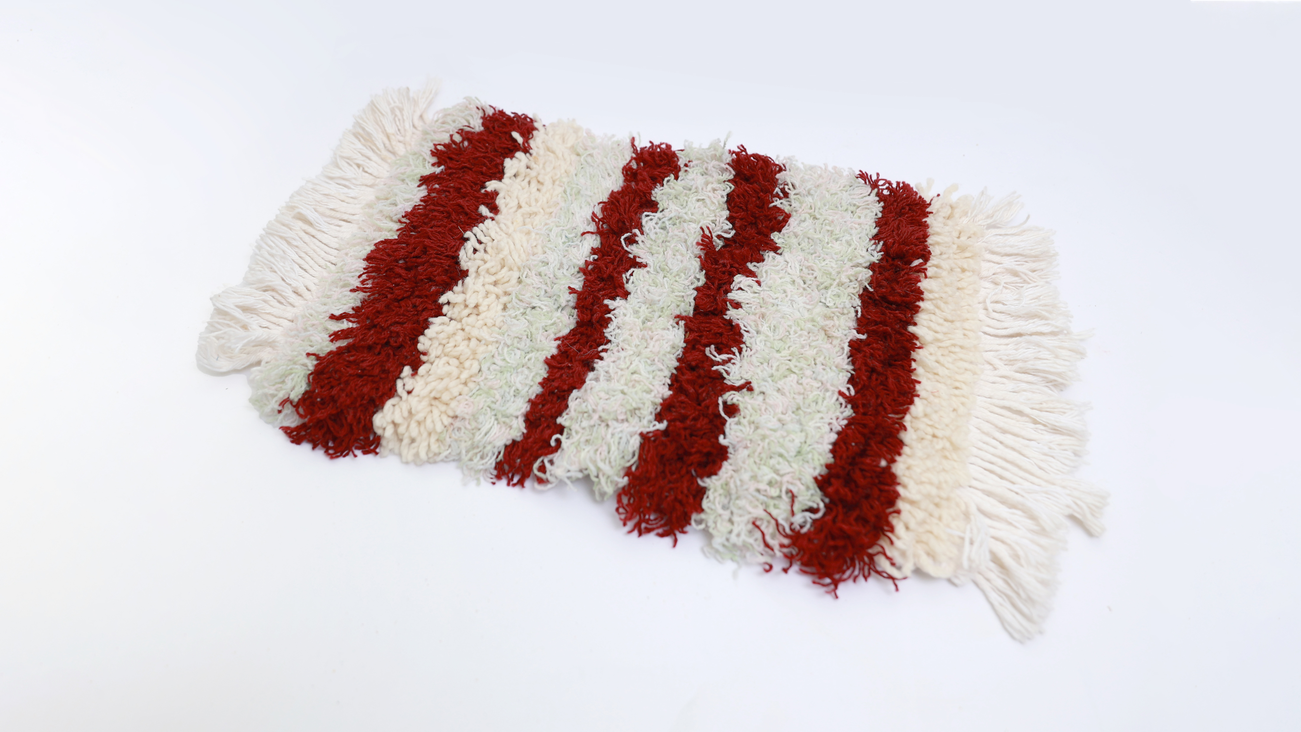 منتوجات نباتية، صوفية ونسيج البلوزة الوجدية